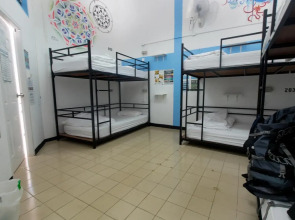 Bodega Party City Center Bangkok - Hostel