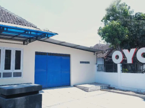 OYO 1190 Griya Soeratin Residence Syariah