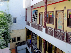 Sarvar Guest House