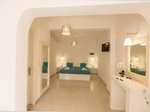Noeme Santorini