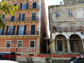 DOWNTOWN Mavili's Studio