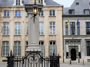 Helena at Friday - BnB Antwerp Historic City Centre - FREE PARKING - GARAGE