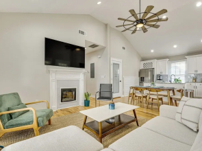 Walk to Beltline: Wfh-friendly Hub w/ Yard!
