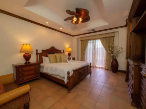 Montebello 1E 3 bed 3 Bath Ocean View