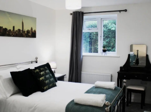 Low Cost, 4 Bed with Parking & Large Garden 07