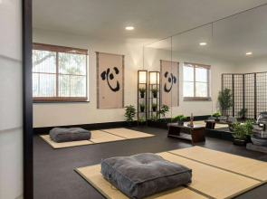 Mai Hana Hotel- Intl Drive, Trademark Collection by Wyndham