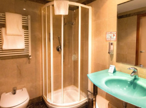 Отель Mercure Nice Centre Grimaldi