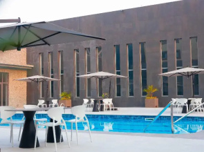 Palms By Eagles Airport City (formerly Holidayinn)
