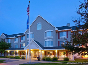 Country Inn & Suites by Radisson, St. Cloud West, MN