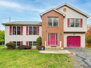 < 1 Mi to Lake: Family Home in Albrightsville!