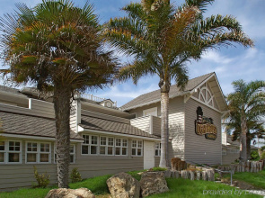 Pismo Lighthouse Suites