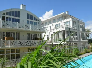 Johanna - Penthouse Nautilus 16