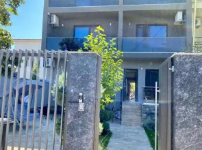 Mav Boutique Villa Cm
