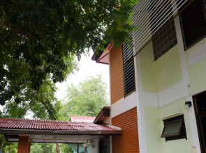 Chomlay Restaurant & Room for Rent
