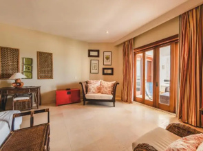 Golden Bear 2BR w Balcony Pool E21