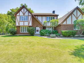 Bike & Kayak: Lakefront Prospect Heights Home