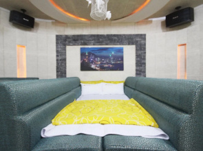 Hole In One Hotel