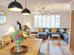 Beautiful, Spacious 4-bed House in Brixham
