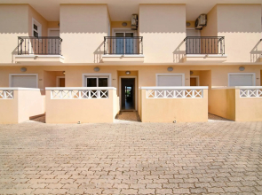 Albufeira Townhouse beach by AlbufeiraRentals