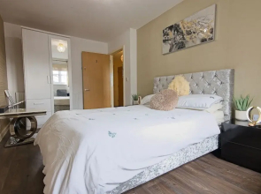 2 Bed Apt - Free Parking - Close to City Centre