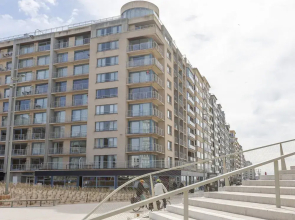 Apartment With Frontal Sea-views
