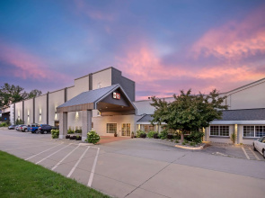 Best Western Plus Longbranch Hotel & Convention Center