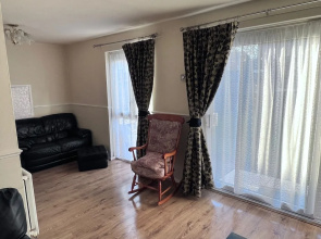 Beautiful 3-bed House in High Wycombe