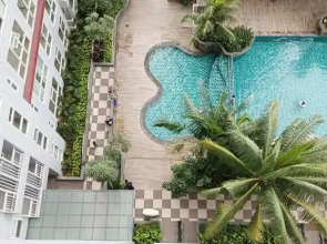 Homey and Tidy Studio at Apartment Vida View Makassar By Travelio