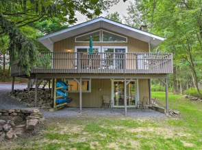 Serene Long Pond Home w/ Game Room & Beach Access!