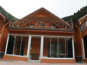 Ada Bungalow Hotel