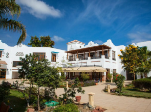 Lahami Bay Beach Resort And Gardens