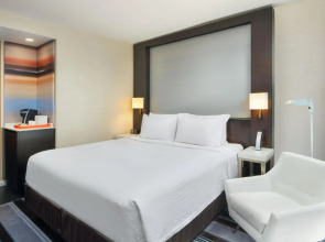 Courtyard by Marriott New York Manhattan / Central Park