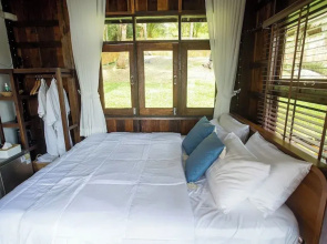 Baan Lhong View Lay