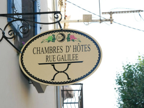 Rue Galilee