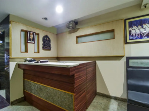 OYO Flagship 17297 Kathir Palace