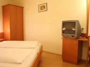 SUITE HOTEL 900m ZUR OPER