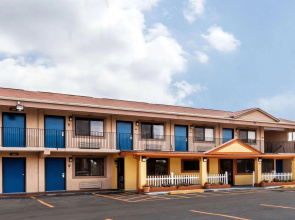 Red Carpet Inn