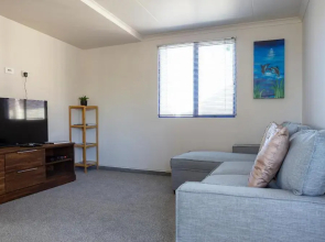 Sunny Ark Apartment