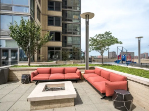 Global Luxury Suites at Metropolitan