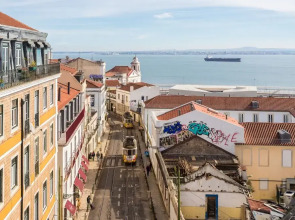 Alfama Tale 4 Bedroom Apartment wtih River View, by LU Holidays