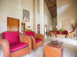 Teluk Indah Beach & Pool Villa
