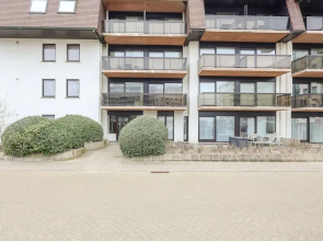 Apartment With Terrace and Side sea View