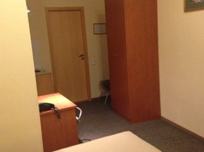 Невский просп., 105