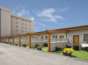 Simon Hotel