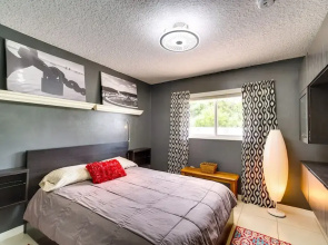 Breezy Palm Bay Home: Outdoor Pool, Near Beaches!