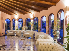 Hotel Eros