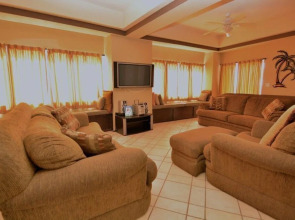 Bonita 305 - 3 Br Condo