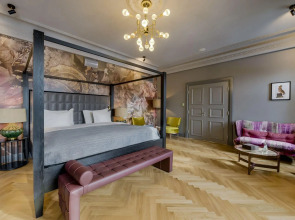 Отель Grand Poet Hotel by Semarah