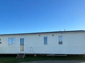 Felixstowe Chimo Caravan 8 Sleeps 5 min to Beach