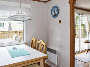 Beautiful Caravan in Beddingestrand With 2 Bedrooms